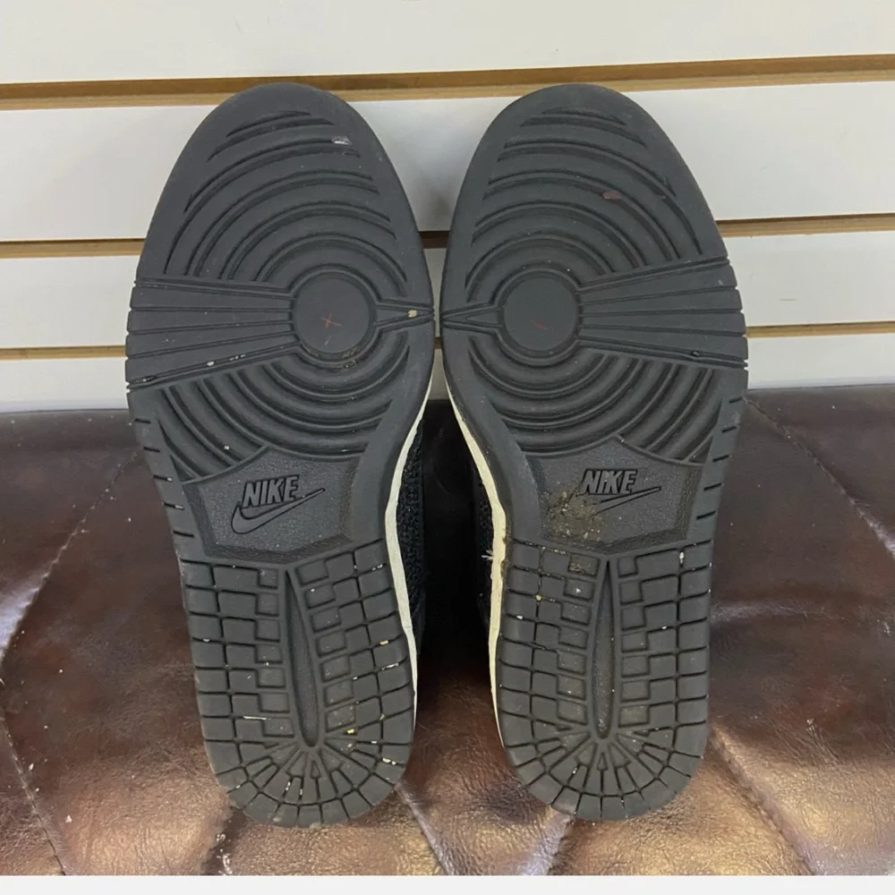 Size 5.5 - Nike Dunk Sky High Essential Black - Picture 5 of 7